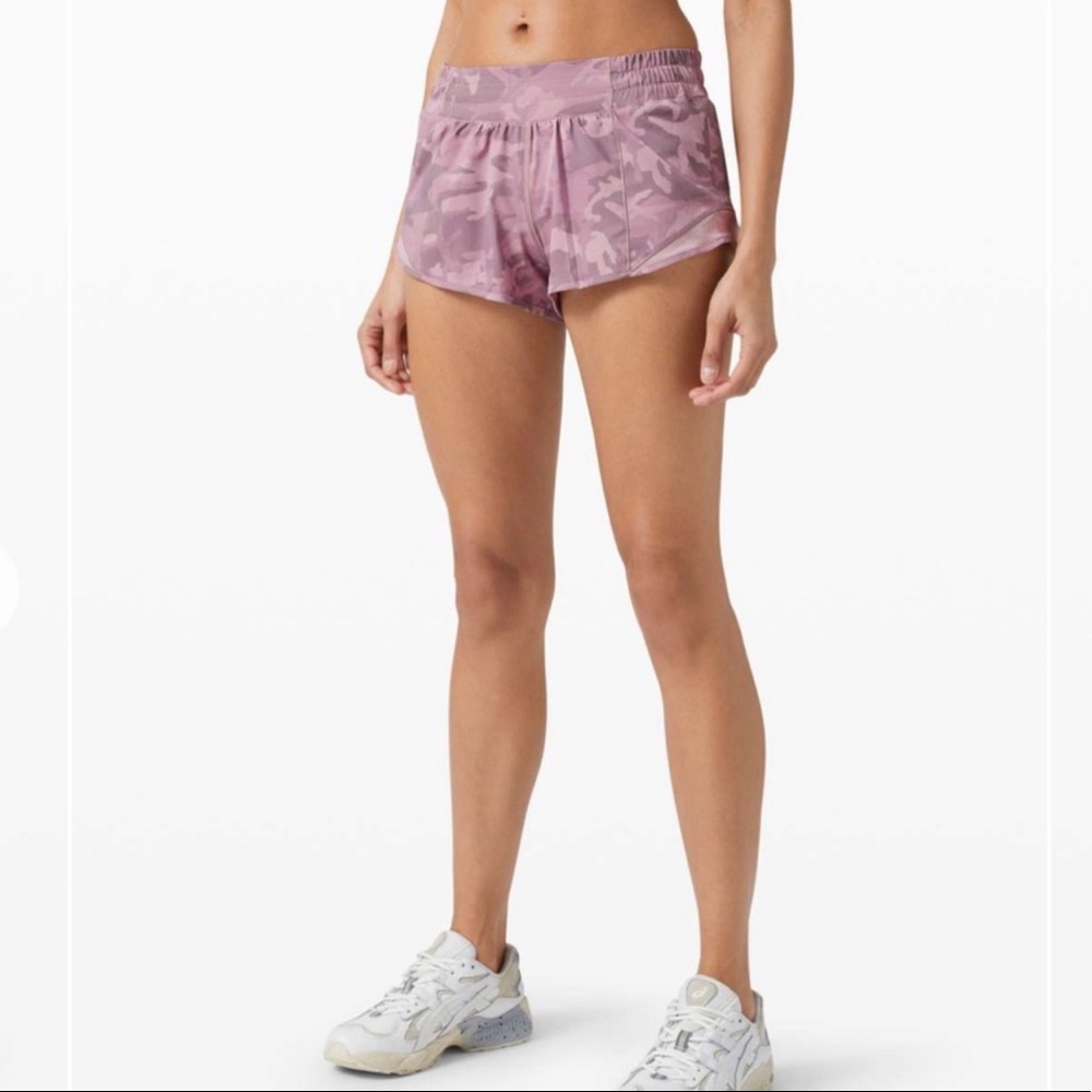 Lululemon Hotty Hot LR Short 4” Lined